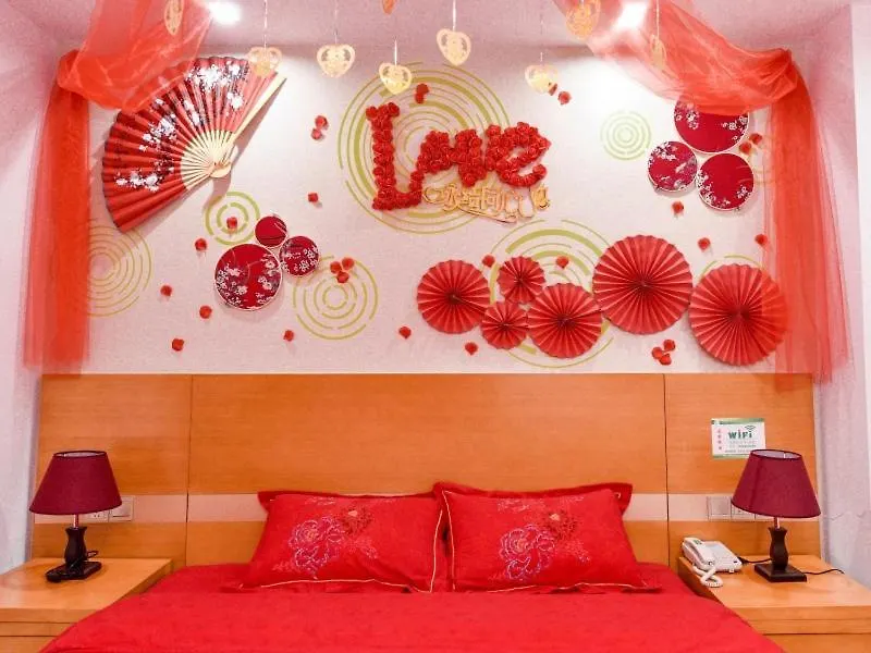 Greentree Inn Xuchang Yucheng County Ziyun Avenue Business Hotel 3*,  China